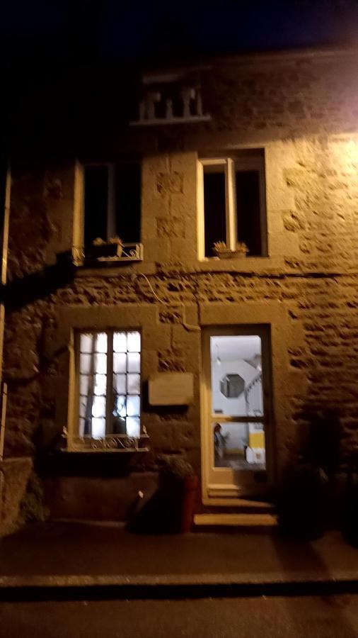 Gasthaus Bienvenue Saint-Pierre-de-Plesguen Exterior foto